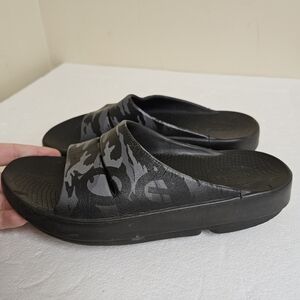 OOFOS OOahh Black/Gray Camo Recovery Slide Sandals Comfort